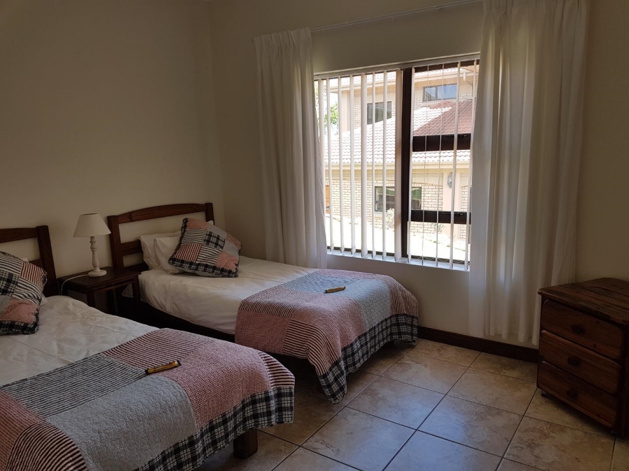 6 Bedroom Property for Sale in Hartenbos Heuwels Western Cape